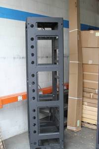 lot 154 image: Lowell L275 Series Pro Audio Video & Computer Rack Shelf  Rolling Equipment Rack with Heavy Duty Casters
