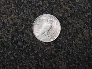 lot 27 image: 1922 Peace Dollar
