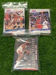 lot 37 image: 3 Jumbo Packs Featuring a Michael Jordan Card