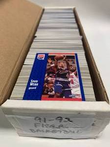 lot 66 image: Misc. Box of 1991-92 Fleer Basketball Cards