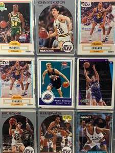 lot 78 image: Album Full of Vintage Baseball Cards