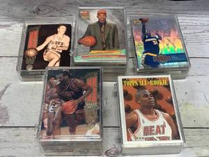 lot 84 image: Vintage Lot of Basketball Cards