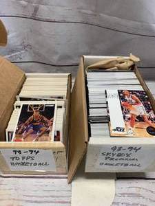 lot 91 image: 1993-94 Topps & Skybox Permium Cards