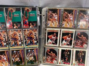 lot 127 image: Binder of Barley, Malone, and Bol Cards