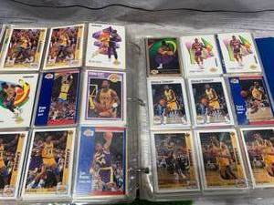 lot 129 image: Binder of Vintage Basketball Cards