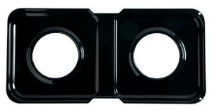 lot 246 image: GE 17-12 in. x 8-12 in. Porcelain Double Gas Range Drip Pan PM49X7005 - 4 Pack
