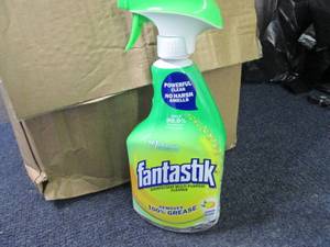 8- 32 oz Spray Bottles Fantastik...