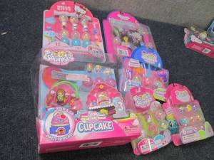 6 Squinkies Toys...