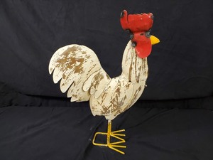 lot 33 image: New Recycled Metal Garden Art Chicken Rooster