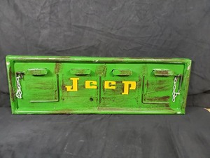 lot 35 image: New Recycled Metal Jeep Tailgate Sign