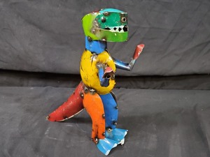 lot 37 image: New Recycled Metal Garden Art Dinosaur