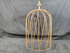 lot 74 image: New Recycled Metal Dome Trellis with Finial
