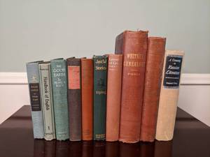 lot 41 image: (10) Vintage Hardcover Books