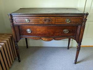 lot 20 image: Antique Berkey & Gay Sideboard Buffet