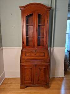 lot 6 image: Elegant Secretary Desk