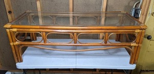lot 166 image: Rattan Coffee Table w Glass Top