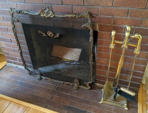 lot 66 image: Vintage Fireplace Screen & Duck Head Tools