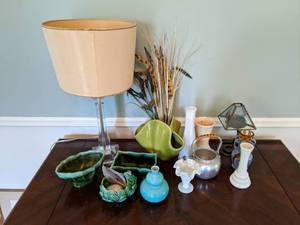 lot 67 image: Colorful Vintage to Modern Decor
