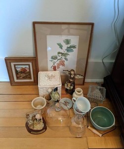 lot 69 image: Eclectic Home Decor Lot