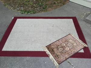 lot 176 image: 5 x 7 Area Rug & Small Accent Rug
