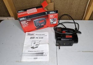 lot 146 image: Master Mechanic 13 HP Variable Speed Jig Saw