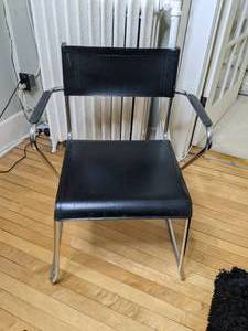 lot 106 image: Modern Chrome Armchair