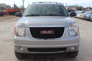 2007 GMC Yukon SLT 4x4 - $10,125 NADA RETAIL VALUE - LOADED