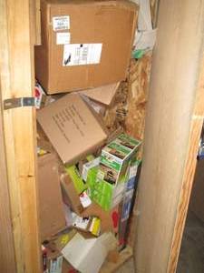 C6 large lot of unclaimed  unsold items