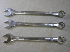 (E-1) 3 Large Wrenches 1516 - 1 ...