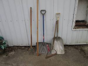 (RMT) Assorted Yard Tools...
