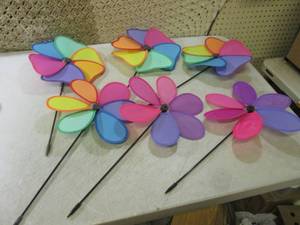 (BSB) Lot of 6 Wind Spinners...