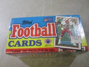 (C-4) Topps Football Cards The Offi...