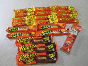(B-1) 20 Assorted King Size Reeses ...