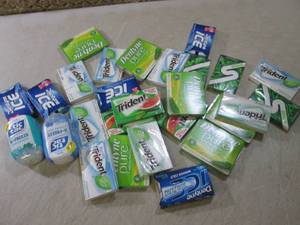 (B-2) Assorted Gum and Mints Past D...