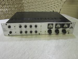 (RM5) Behringer Vintager Series Rac...