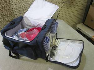 (D-3) Insulated Picnic Cooler Bag w...