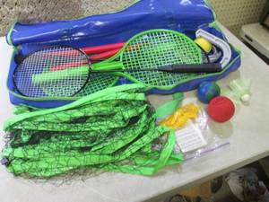 (EW4) Kids Yard Game Set...