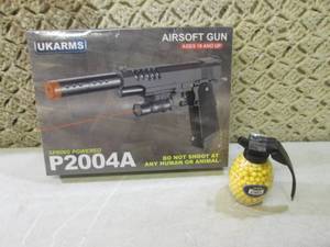 (BSB) Pistol Airsoft Gun and Contai...