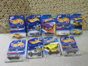 (C-4) 9 Hot Wheels Cars in Packagin...