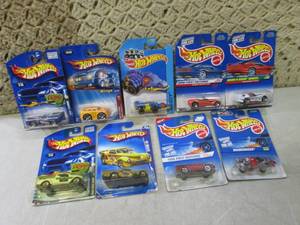 (C-4) 9 Hot Wheels Cars in Packagin...