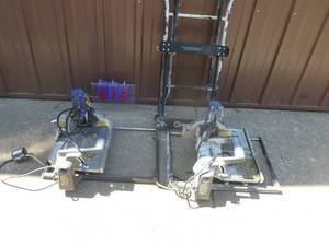 lot 15 image: Qty of 2 tile saws , one works , one for repair