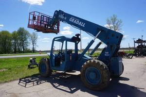 Gradall Model 534D - 9 Telescopic 4 X 4 Fork Lift