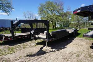 1983 24 Gooseneck Tandem Axle Flat Bed Equipment Trailer
