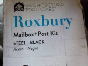 Roxberry Mailbox and Post Kit...