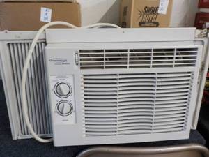 Solaus USA Window Air Conditioner...
