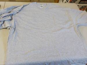 6 size XXXL Gildan T-shirts...