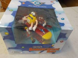 M & M Airplane...