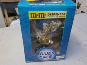 M & M Blues Caf...