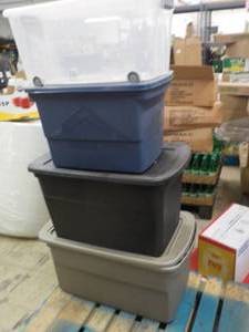 4 Empty Totes with Covers...