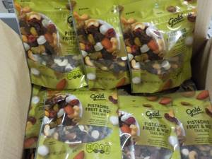 Case of 12 - 5 oz Bags Gold Pistach...